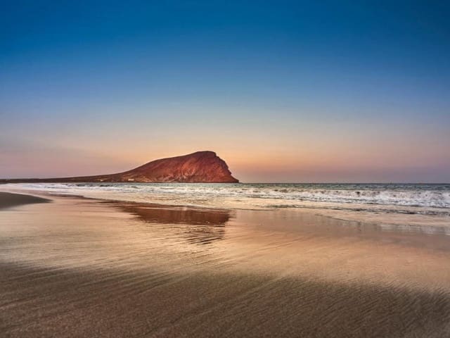 3 bedroom Apartment for sale in El Medano, Granadilla de Abona - € 880,000 (Ref: 9310768)