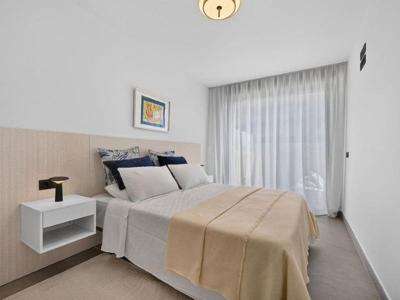 3 Zimmer Apartment zu verkaufen in El Medano mit Pool Garage - 590.000 € (Ref: 9310768)
