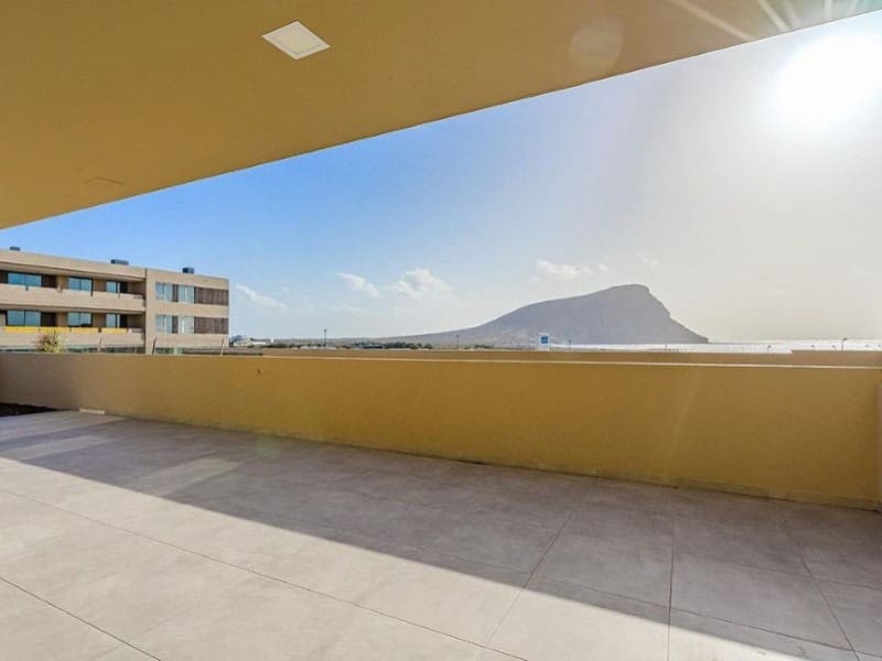 3 Zimmer Apartment zu verkaufen in El Medano mit Pool Garage - 590.000 € (Ref: 9310768)