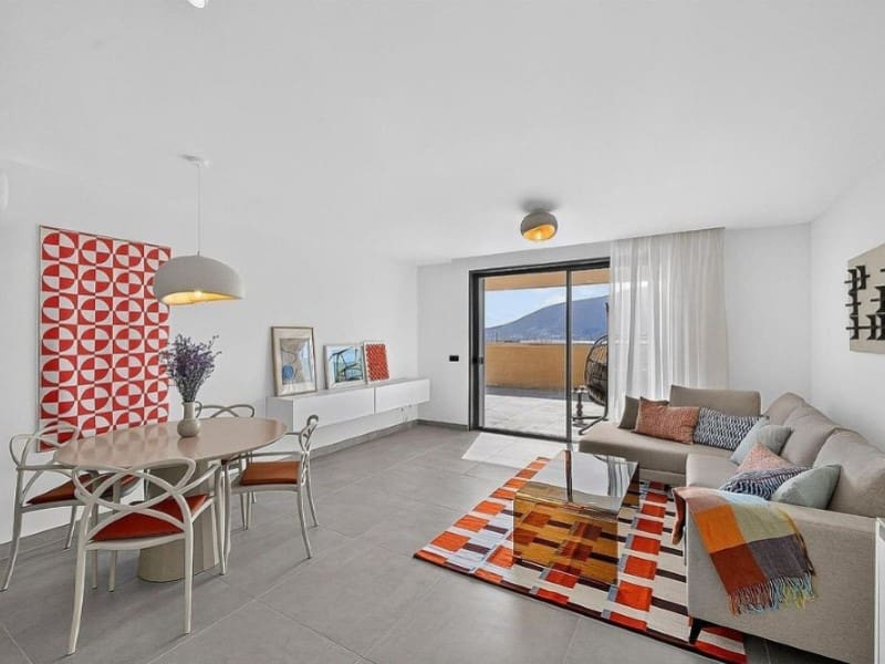 3 Zimmer Apartment zu verkaufen in El Medano mit Pool Garage - 590.000 € (Ref: 9310768)