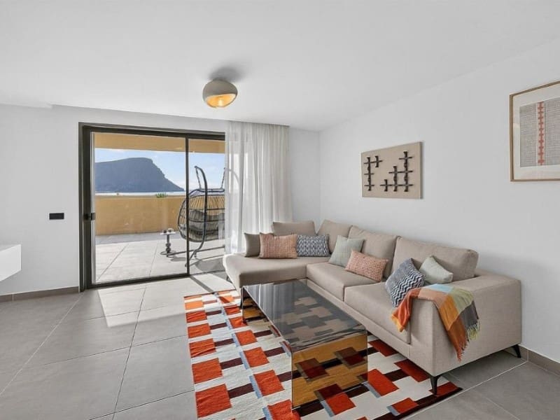 3 Zimmer Apartment zu verkaufen in El Medano mit Pool Garage - 590.000 € (Ref: 9310768)
