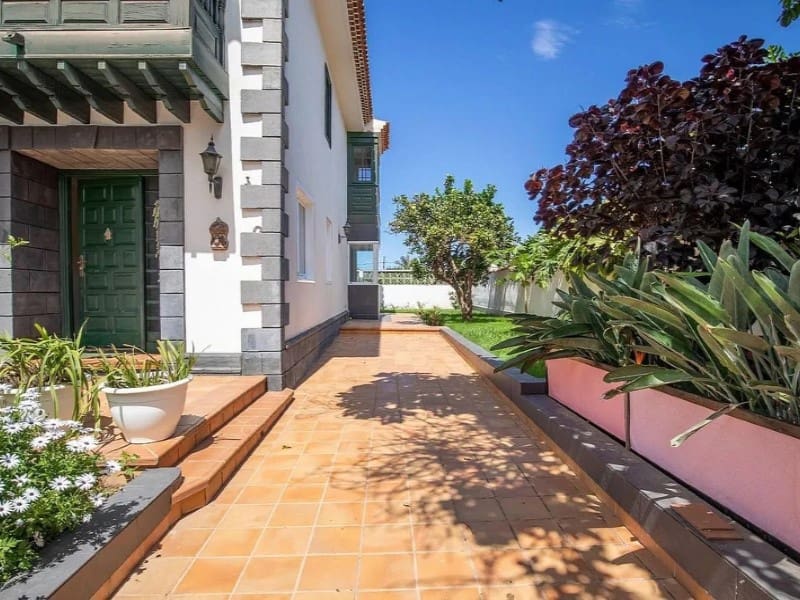 3 Zimmer Villa zu verkaufen in Puerto de la Cruz - 745.000 € (Ref: 9321742)