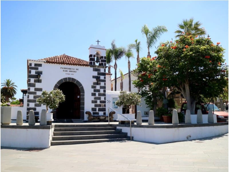 38 bedroom Hotel for sale in Puerto de la Cruz - € 3,900,000 (Ref: 9321743)