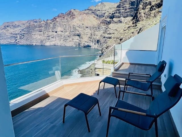 3 soveværelse Villa til salg i Los Gigantes, Santiago del Teide - € 3.450.000 (Ref: 9341228)