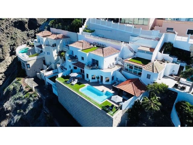 3 soveværelse Villa til salg i Los Gigantes, Santiago del Teide - € 3.450.000 (Ref: 9341228)