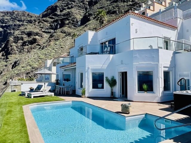 3 soveværelse Villa til salg i Los Gigantes, Santiago del Teide - € 3.450.000 (Ref: 9341228)