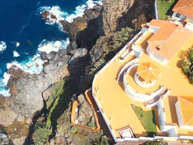 4 slaapkamer Villa te koop in Los Realejos - € 2.500.000 (Ref: 9343303)