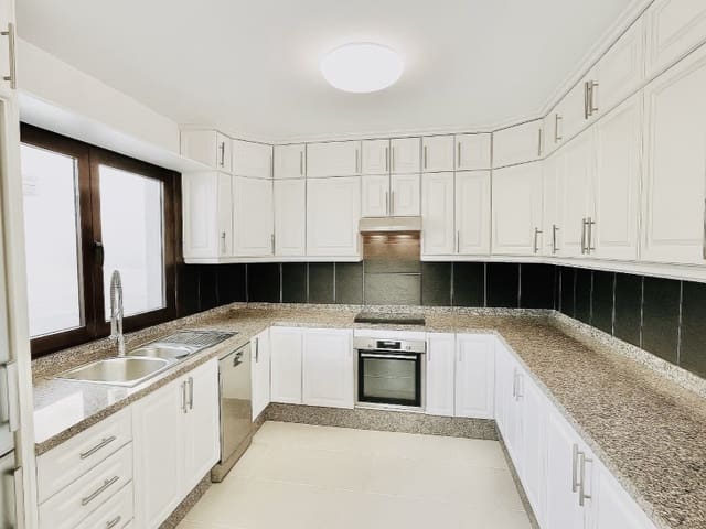 4 slaapkamer Villa te koop in El Sauzal - € 890.000 (Ref: 9383272)