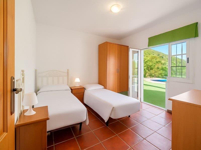 8 slaapkamer Hotel te koop in El Rosario - € 649.000 (Ref: 9393395)