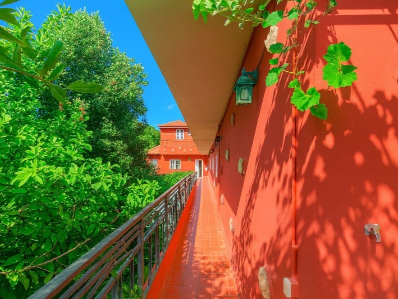 8 slaapkamer Hotel te koop in El Rosario - € 649.000 (Ref: 9393395)