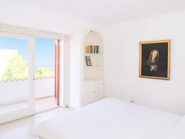 5 slaapkamer Villa te koop in Puerto de la Cruz - € 799.000 (Ref: 9422486)