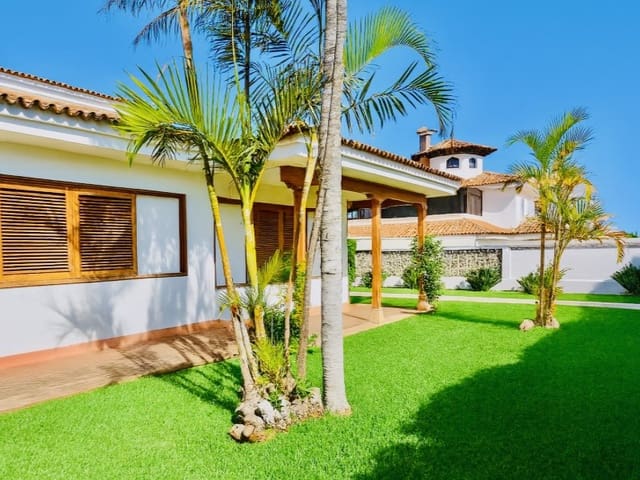 5 slaapkamer Villa te koop in Puerto de la Cruz - € 799.000 (Ref: 9422486)