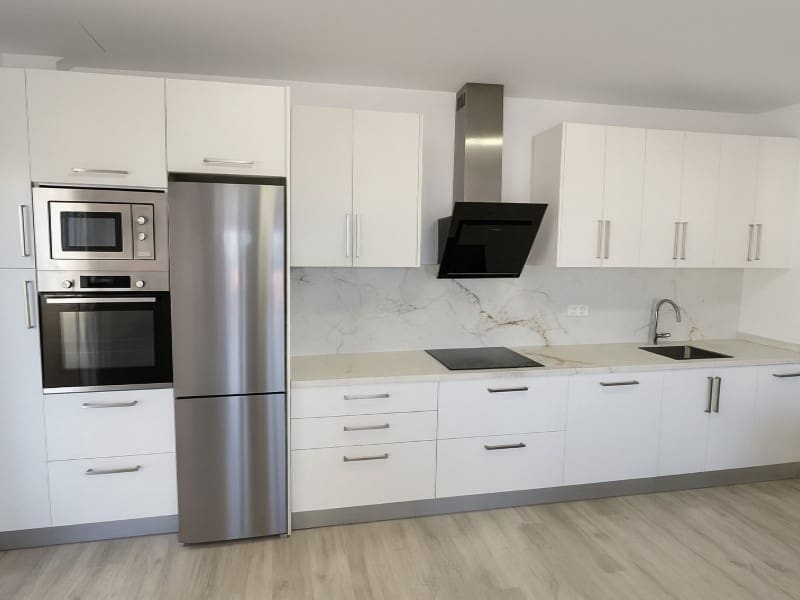 3 bedroom Apartment for rent in Puerto de la Cruz - € 2,400 (Ref: 9446676)