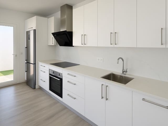 3 bedroom Apartment for rent in Puerto de la Cruz - € 2,400 (Ref: 9446676)