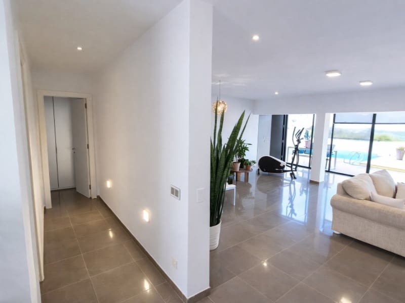 Chalet de 4 habitaciones en Puerto de la Cruz en venta - 795.000 € (Ref: 9468328)