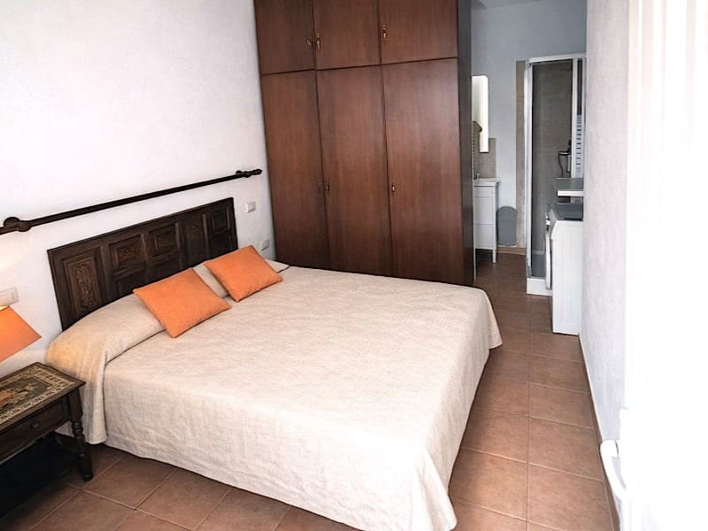 Apartamento de 2 habitaciones en Puerto de la Cruz en venta - 189.000 € (Ref: 9468329)