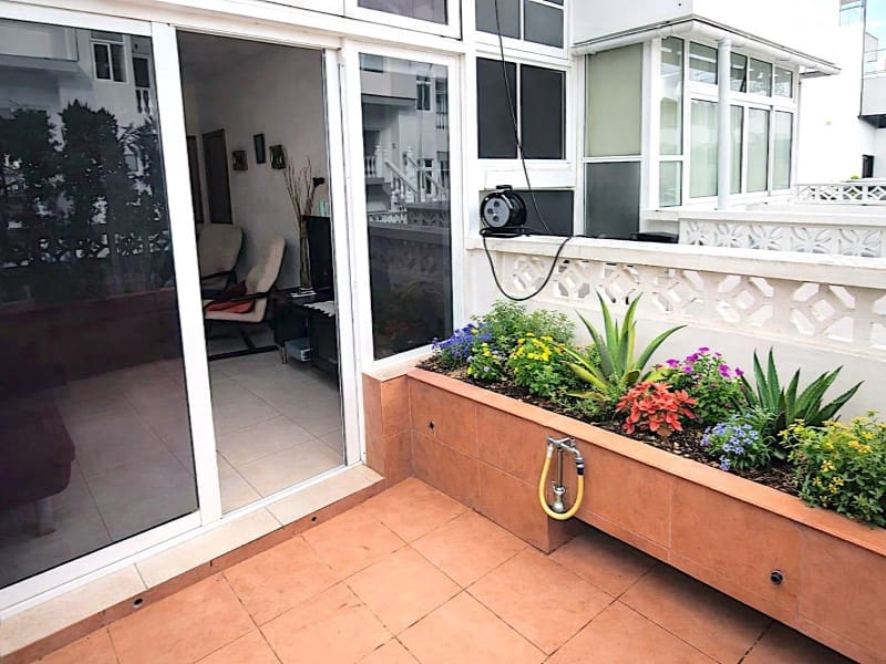 Apartamento de 2 habitaciones en Puerto de la Cruz en venta - 189.000 € (Ref: 9468329)