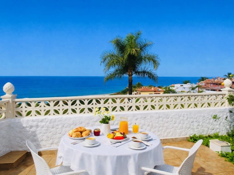 Chalet de 3 habitaciones en Puerto de la Cruz en venta - 900.000 € (Ref: 9619320)