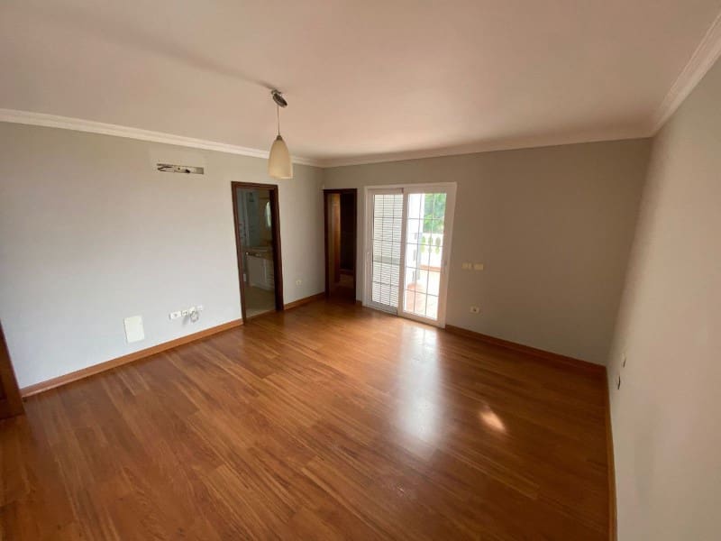 Chalet de 3 habitaciones en Puerto de la Cruz en venta - 900.000 € (Ref: 9619320)