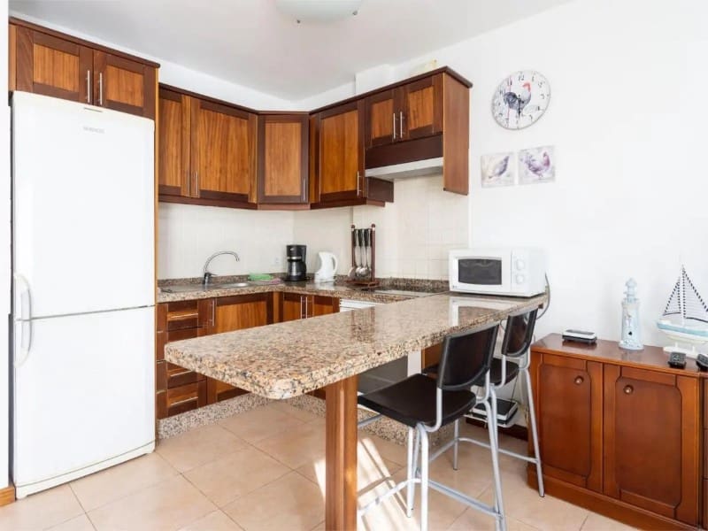 Apartamento de 2 habitaciones en Arico en venta - 379.000 € (Ref: 9627604)