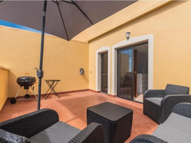 Apartamento de 2 habitaciones en Arico en venta - 379.000 € (Ref: 9627604)