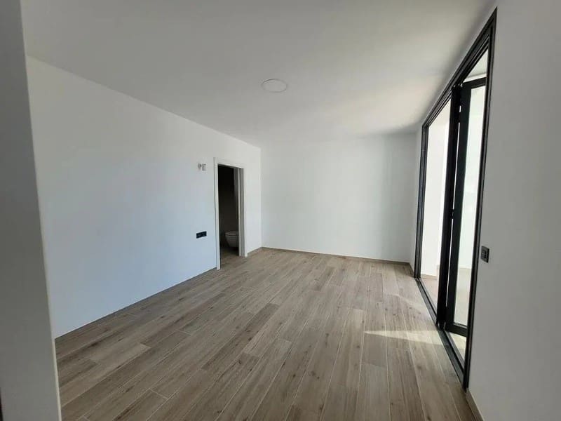 Chalet de 4 habitaciones en Costa Adeje en venta - 1.900.000 € (Ref: 9630031)