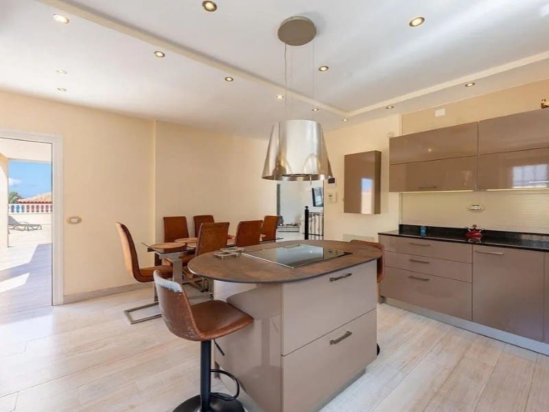 3 camera da letto Villa in vendita in Costa Adeje - 1.600.000 € (Rif: 9630032)