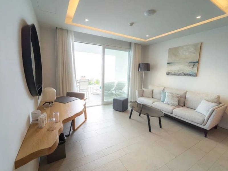 1 slaapkamer Flat te koop in Costa Adeje - € 385.000 (Ref: 9630036)