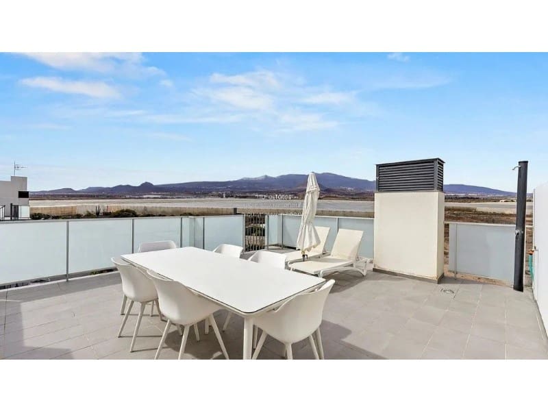 Ático de 2 habitaciones en Los Abrigos en venta - 390.000 € (Ref: 9630037)