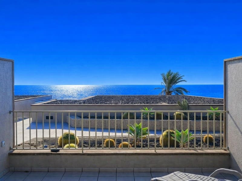 2 slaapkamer Flat te koop in Los Abrigos - € 650.000 (Ref: 9634339)