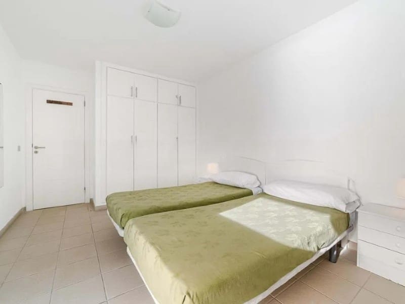 2 slaapkamer Flat te koop in Los Abrigos - € 650.000 (Ref: 9634339)