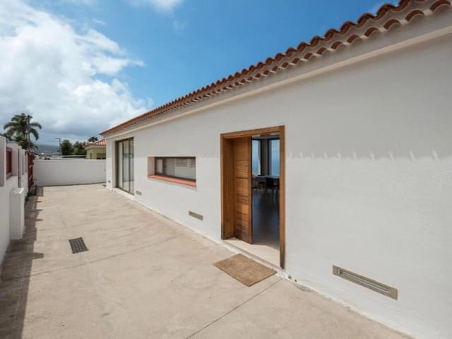 Chalet de 4 habitaciones en Santa Ursula en venta - 897.000 € (Ref: 9644642)