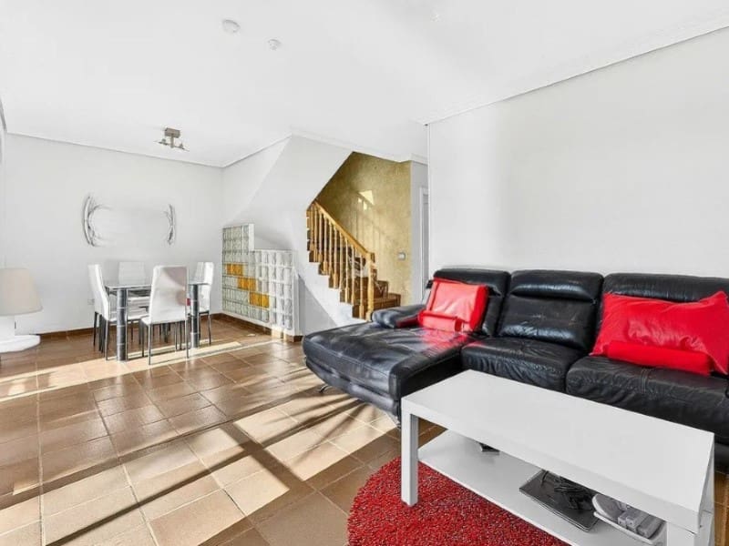 Casa de 4 habitaciones en El Medano en venta - 670.000 € (Ref: 9655908)