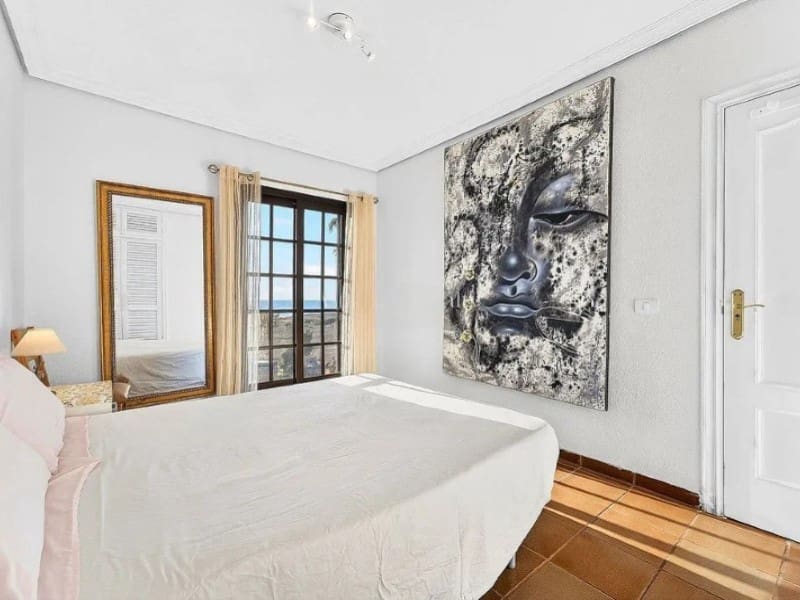 Casa de 4 habitaciones en El Medano en venta - 670.000 € (Ref: 9655908)