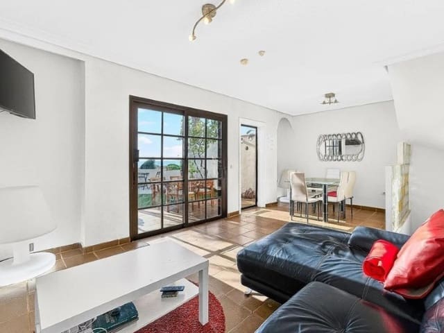 Casa de 4 habitaciones en El Medano, Granadilla de Abona en venta - 670.000 € (Ref: 9655908)