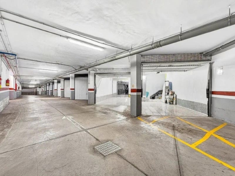 Casa de 4 habitaciones en El Medano en venta - 670.000 € (Ref: 9655908)