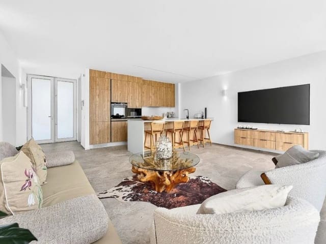 2 slaapkamer Bungalow te koop in Costa del Silencio, Arona - € 995.000 (Ref: 9655909)