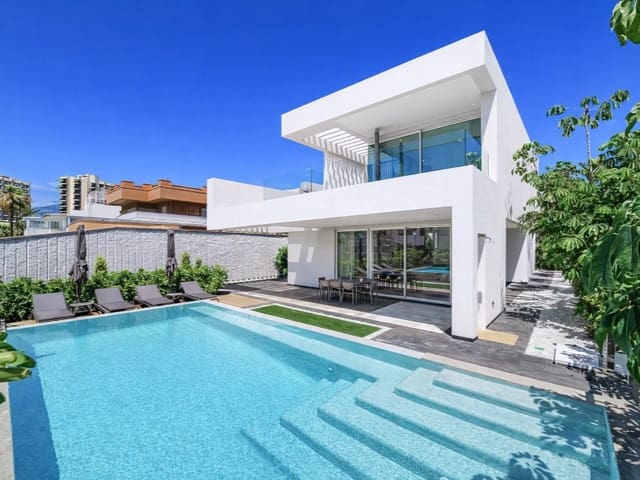 4 chambre Villa/Maison à vendre à Playa de las Americas, Arona - 3 250 000 € (Ref: 9655910)