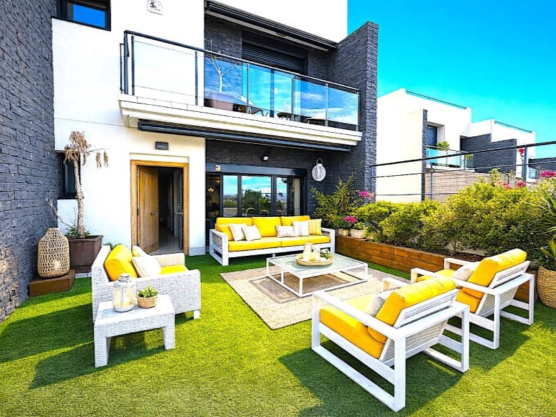 4 makuuhuone Paritalo myytävänä paikassa Tabaiba - 595 000 € (Ref: 9655913)