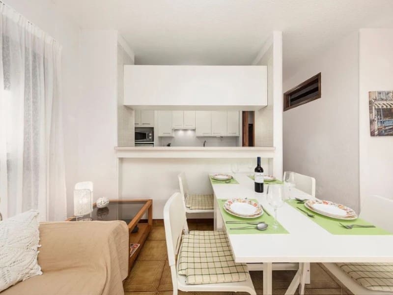 3 makuuhuone Asunto myytävänä paikassa El Medano - 479 000 € (Ref: 9659270)