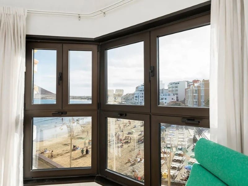 3 makuuhuone Asunto myytävänä paikassa El Medano - 479 000 € (Ref: 9659270)