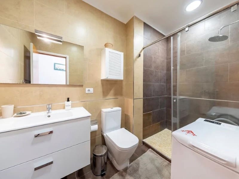 3 makuuhuone Asunto myytävänä paikassa El Medano - 479 000 € (Ref: 9659270)