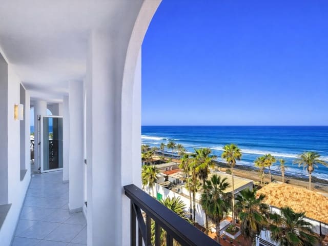 2 slaapkamer Flat te koop in Playa de las Americas, Arona - € 735.000 (Ref: 9659271)