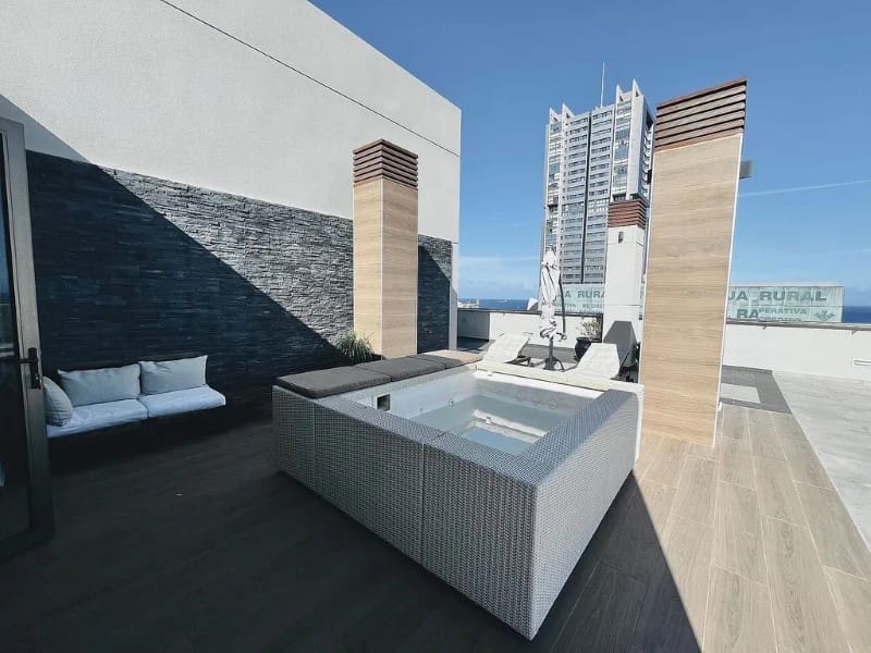 8 makuuhuone Huoneisto myytävänä paikassa Santa Cruz de Tenerife - 1 950 000 € (Ref: 9666327)