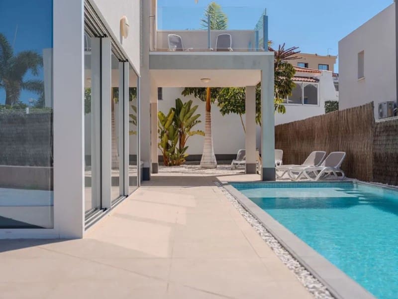 3 sypialnia Willa na sprzedaż w Adeje - 1 100 000 € (Ref: 9674079)