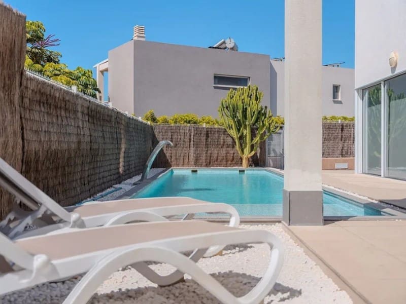 3 sypialnia Willa na sprzedaż w Adeje - 1 100 000 € (Ref: 9674079)