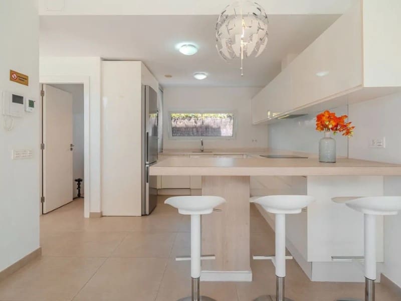 3 sypialnia Willa na sprzedaż w Adeje - 1 100 000 € (Ref: 9674079)