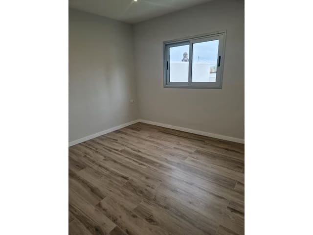 1 slaapkamer Penthouse te koop in Puerto de la Cruz - € 399.000 (Ref: 9674082)