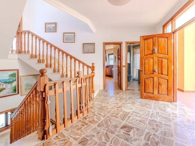 6 slaapkamer Villa te koop in Los Gladiolos, Santa Cruz de Tenerife - € 1.995.000 (Ref: 9674085)