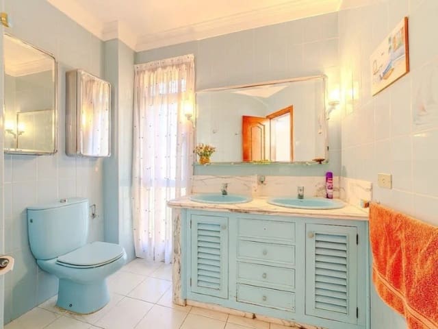 6 slaapkamer Villa te koop in Los Gladiolos, Santa Cruz de Tenerife - € 1.995.000 (Ref: 9674085)